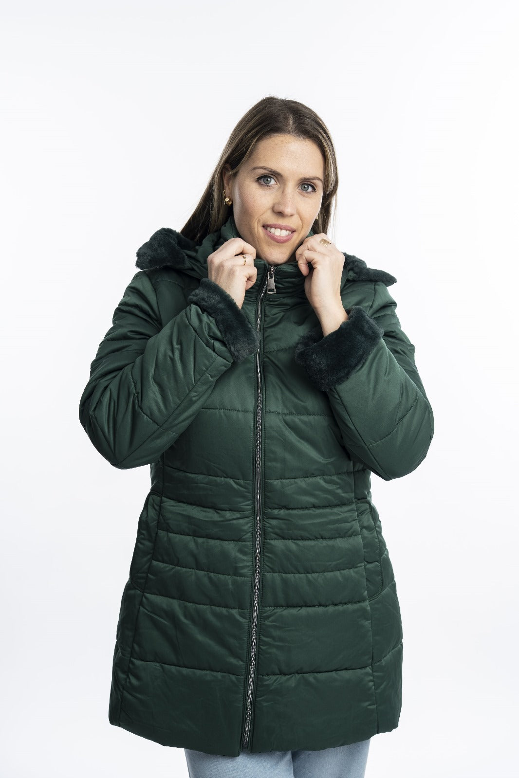 Campera de Nylon con capucha