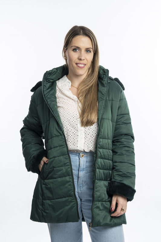 Campera de Nylon con capucha